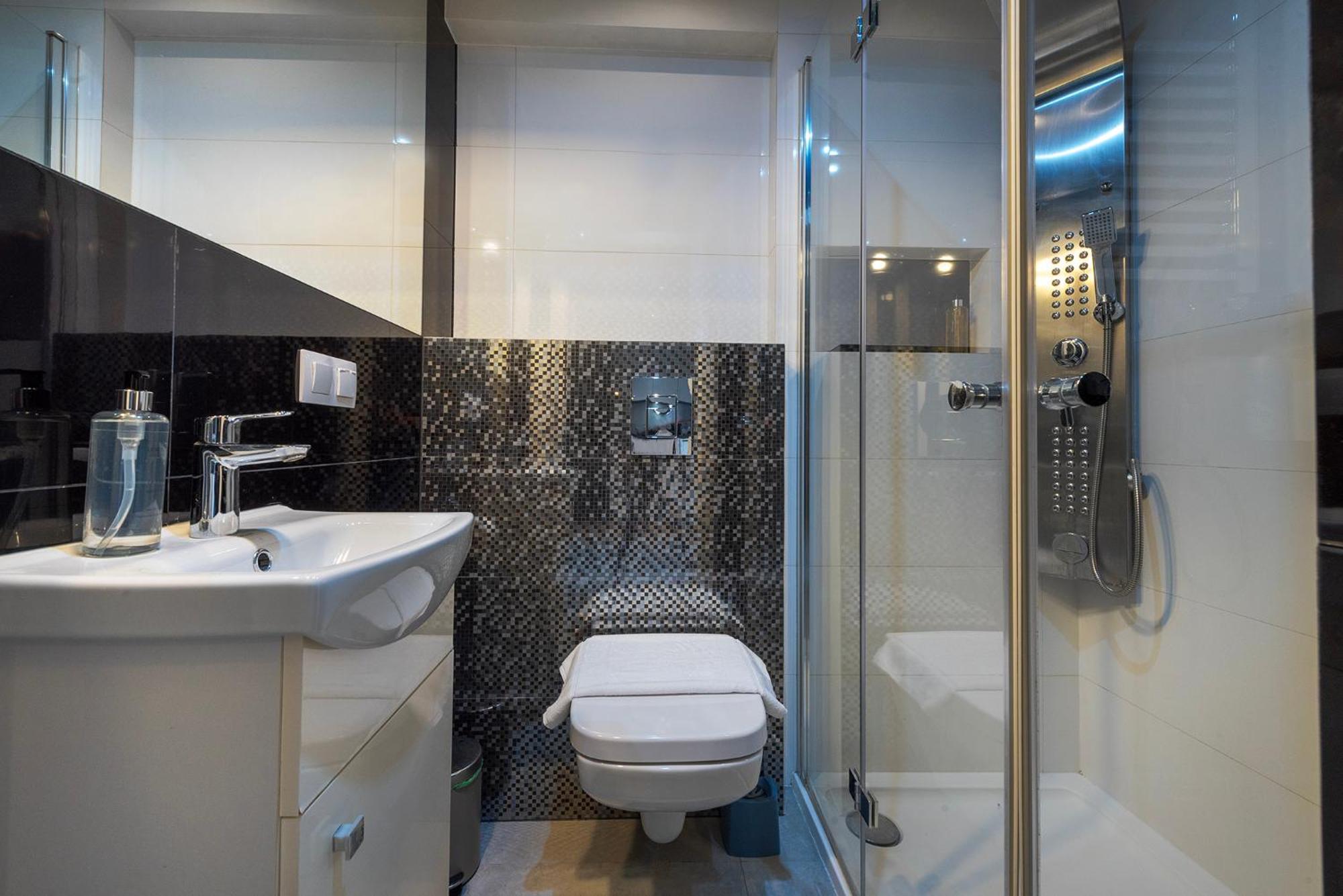 Rentplanet - Apartament Mokotowska ワルシャワ エクステリア 写真